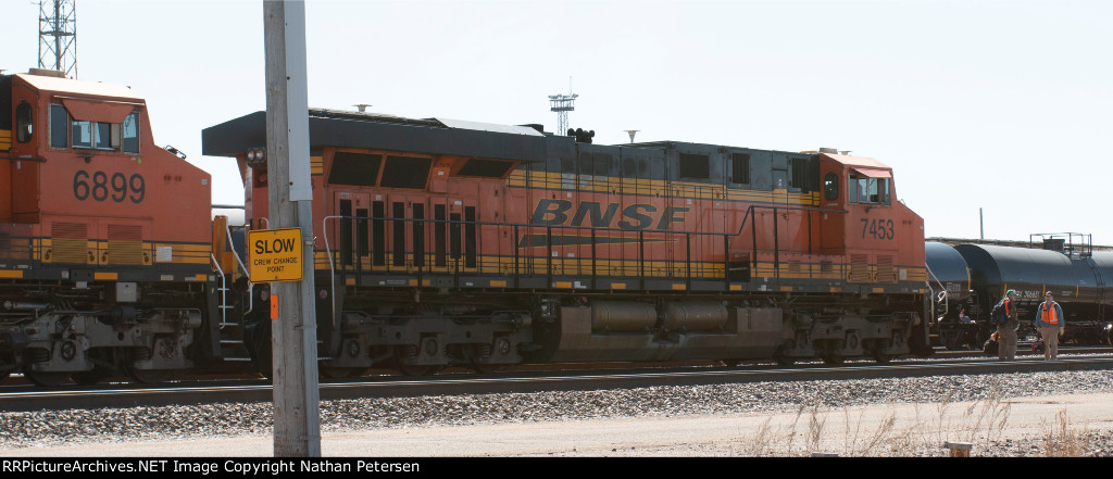 BNSF 7453